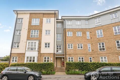 Stadium Approach, Aylesbury... 2 bed apartment for sale