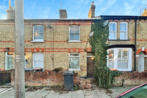 Palmerston Street, Bedford, Bedfordshire 2 bed terraced house for sale