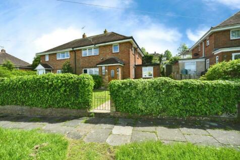 4 bedroom semi-detached house for sale