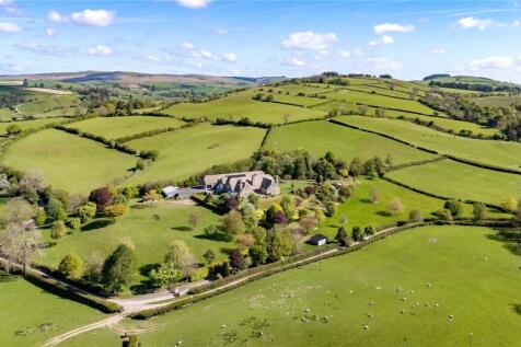 Dolau, Llandrindod Wells, Powys, LD1 6 bed detached house for sale