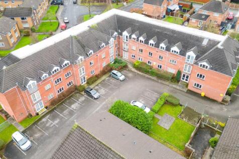 1 bedroom ground floor flat for sale
