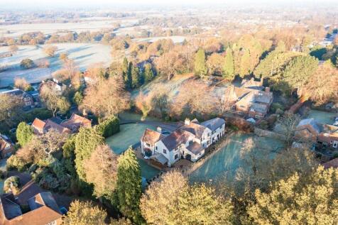 6 bedroom detached house for sale