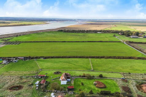 Harty Ferry Road, Sheerness ME12 5 bed detached house for sale