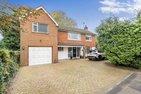 5 bedroom detached house for sale