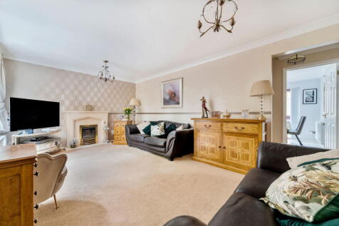 Brockenhurst Close, Gillingham ME8 4 bed detached house for sale