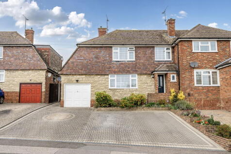 Lonsdale Drive, Gillingham ME8 3 bed semi