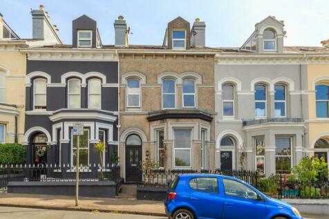 5 bedroom terraced house for sale