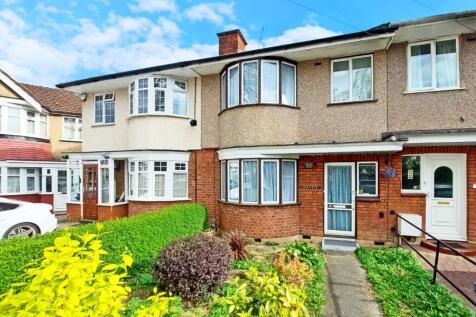 Ravenswood Crescent, Harrow HA2 3 bed terraced house for sale