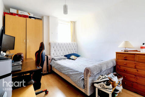 Flat 94, 14 Elmwood Lane, LEEDS LS2 8WF 2 bed apartment for sale