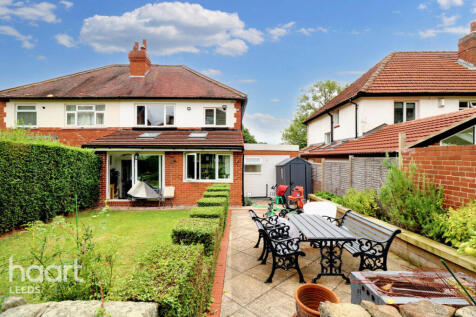 4 bedroom semi-detached house for sale