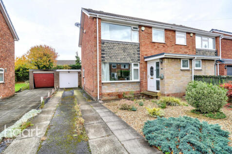 3 bedroom semi-detached house for sale