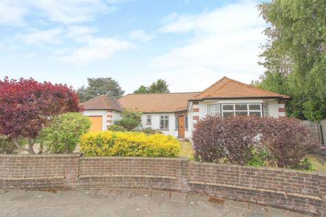 4 bedroom detached bungalow for sale