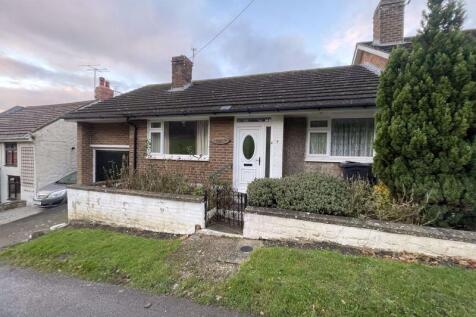 2 bedroom semi-detached bungalow for sale