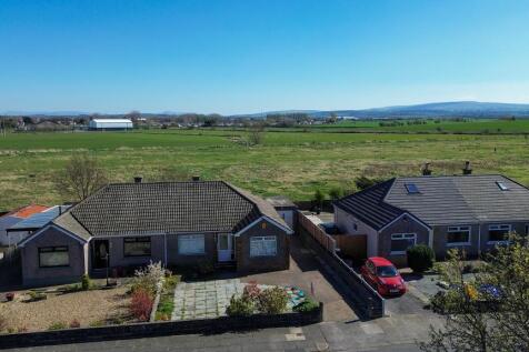 2 bedroom semi-detached bungalow for sale