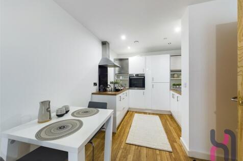 1 bedroom flat for sale