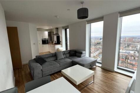 Media City, Michigan Point Tower A... 2 bed flat for sale