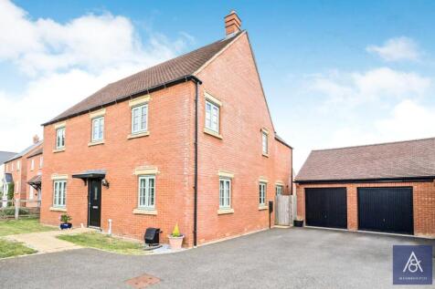 Lagonda Drive, Northamptonshire NN13 4 bed detached house for sale