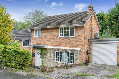 3 bedroom link detached house for sale