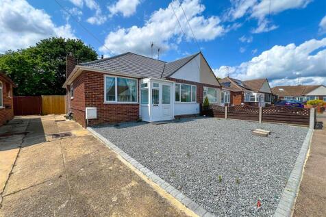 2 bedroom semi-detached bungalow for sale