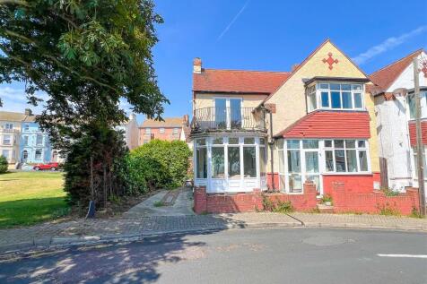 Portobello Road, Walton On The Naze CO14 3 bed detached house for sale