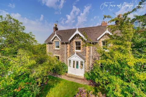 West Malvern Road, Malvern WR14 3 bed detached house for sale