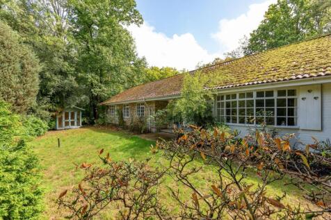 Greenhurst Lane, Storrington, 4 bed detached bungalow for sale