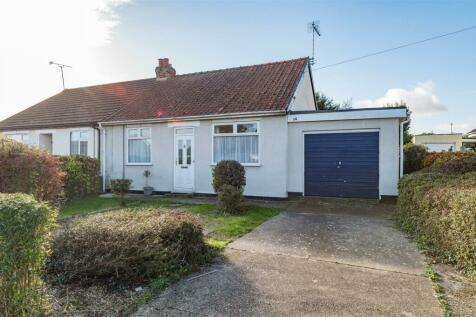 3 bedroom semi-detached bungalow for sale