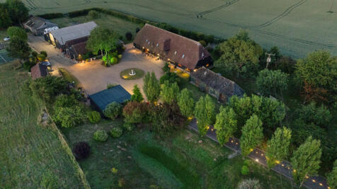 Singledge Lane, Dover, Kent, CT15 6 bed barn conversion for sale