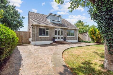 Main Road, Weymouth DT3 4 bed detached bungalow for sale