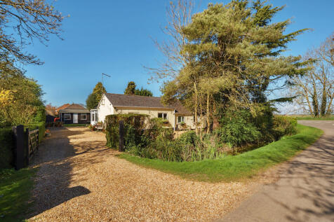 Rosedale, Dowsdale Bank, Shepeau... 3 bed bungalow for sale