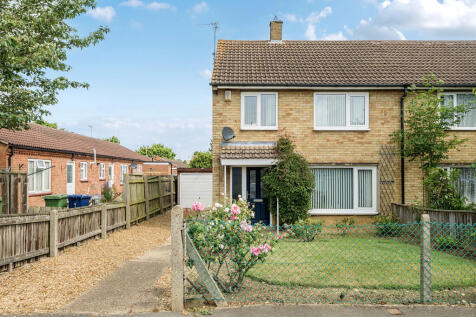 Mill Road, Whittlesey, Peterborough... 3 bed semi
