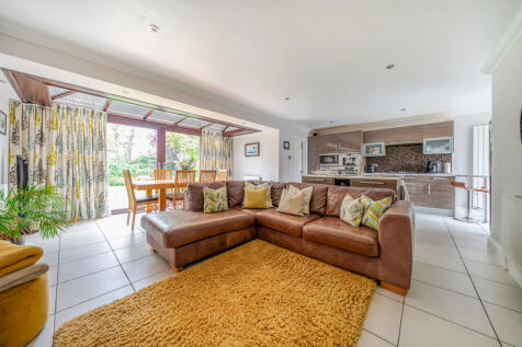 Nursery Gardens, Whittlesey... 4 bed bungalow for sale