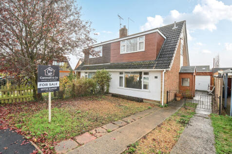 2 bedroom semi-detached house for sale