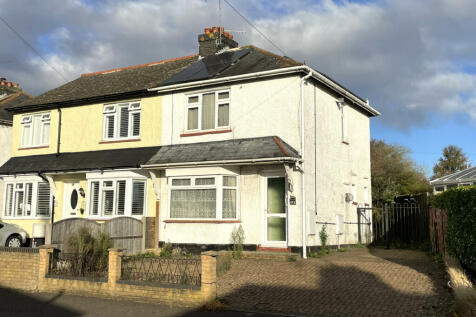 2 bedroom semi-detached house for sale