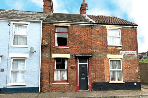 3 bedroom terraced house for sale