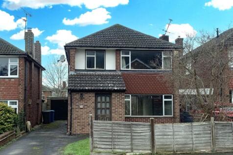 30 Roulstone Crescent, East Leake... 3 bed detached house for sale