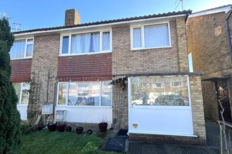 46 Fair Oak Drive, Luton, LU2 7TQ 1 bed maisonette for sale