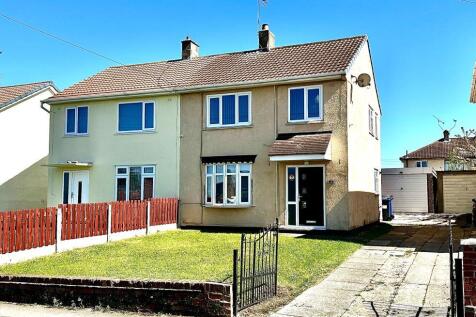 12 Auburn Road, Edlington, Doncaster... 3 bed semi