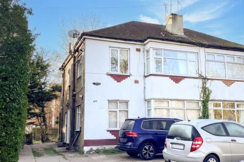 277 & 279 Chigwell Road, Woodford... 2 bed maisonette for sale