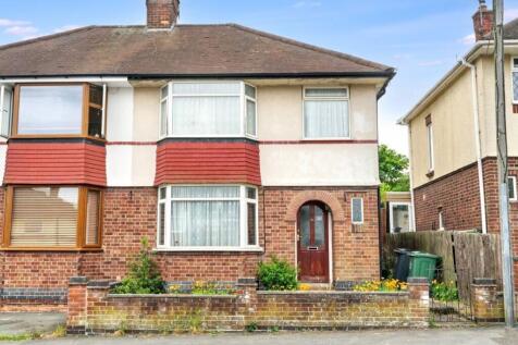 39 Avenue Road, Sileby, Loughborough... 3 bed semi