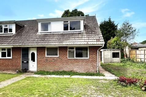 3 Frensham Court, Hedge End... 3 bed end of terrace house for sale