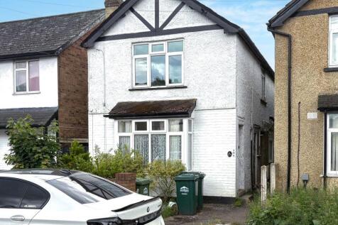142(B) Chesterfield Road, Ashford... 1 bed flat for sale