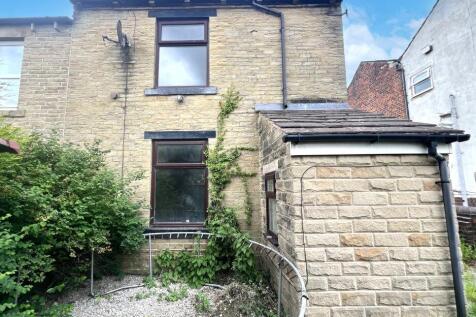 26 South Parade, Cleckheaton, BD19 3AA 2 bed end of terrace house for sale
