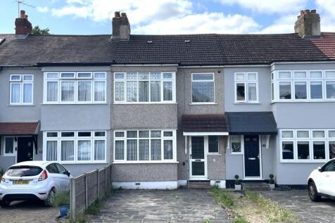 26 Dorrington Gardens, Hornchurch... 3 bed terraced house for sale