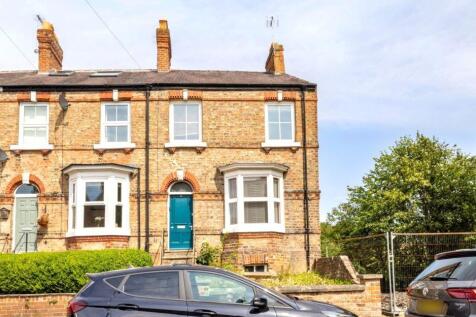 36 Princess Road, Ripon, HG4 1HS 3 bed end of terrace house for sale