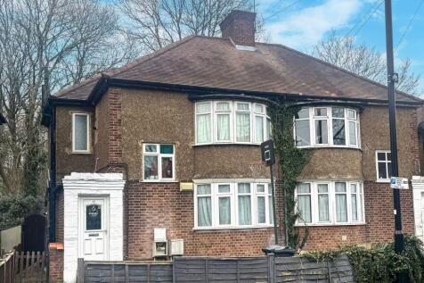 12 River Gardens, Feltham, TW14 0RE 1 bed flat for sale
