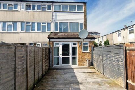 23 Mendip Close, Basingstoke, RG22 5BP 4 bed end of terrace house for sale