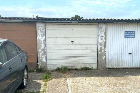 Garage at 12 Clifton Walk, Benfleet... Garage for sale