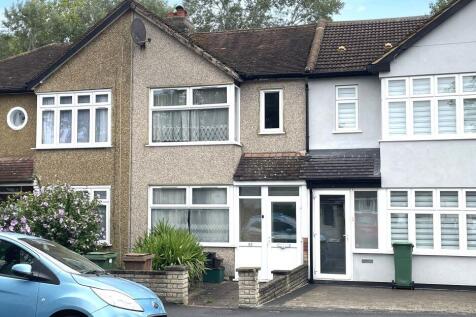82 Hamilton Avenue, Cheam, Sutton... 2 bed terraced house for sale