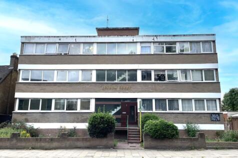 Flat 6, Lyndum Court, Lordship Lane... 2 bed flat for sale